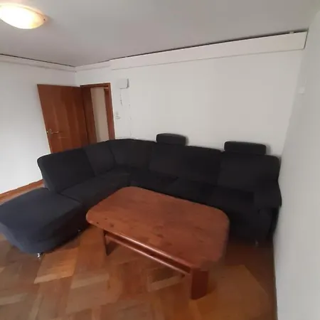 Crafterrooms Ehingen Gæstehus *